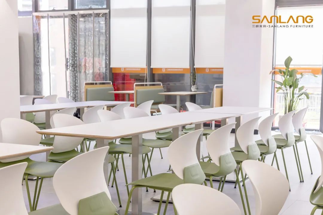 廣東肇慶航空職業學院