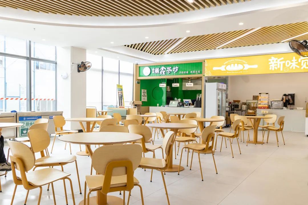 廣東肇慶航空職業學院