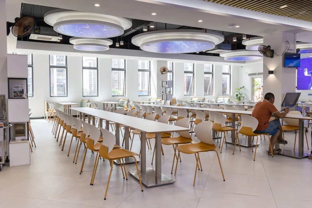 廣東肇慶航空職業學院