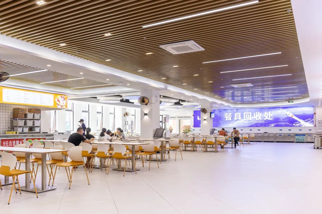 廣東肇慶航空職業學院